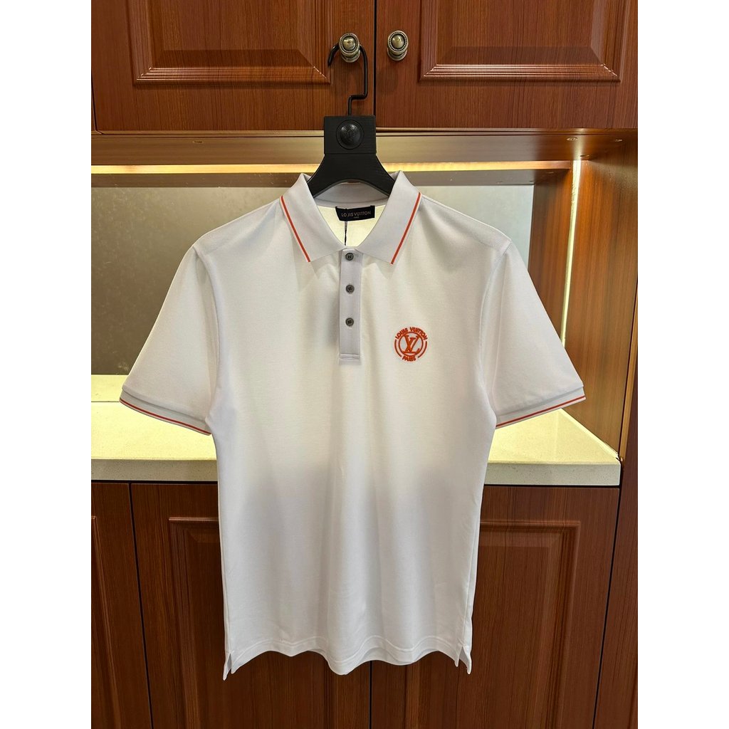 เสื้อโปโลแขนสั้น Louis Vuitton พร้อมปักโลโก้