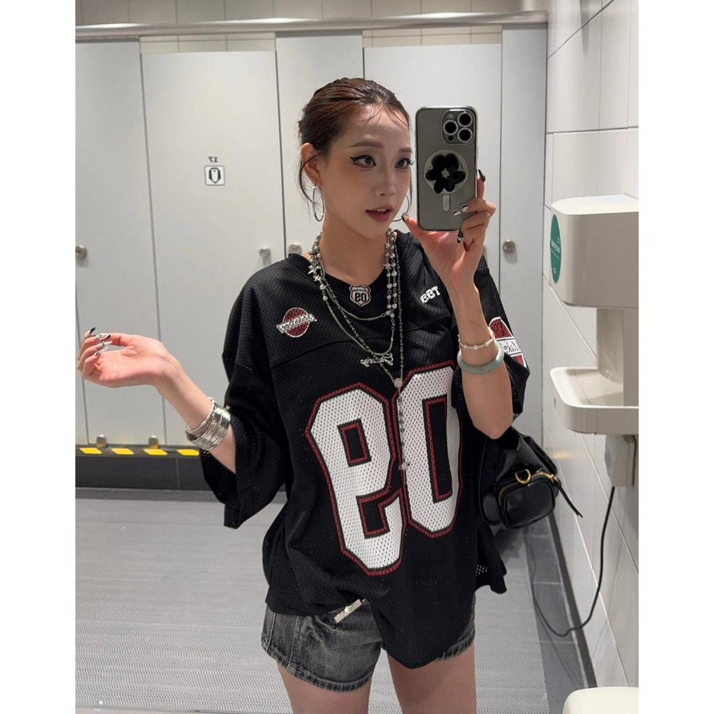 SUIKONE เสื้อยืดผู้ชายแขนสั้นสไตล์วินเทจ อเมริกา ทำจากผ้าตาข่ายระบายอากาศได้ดี — صورة 8