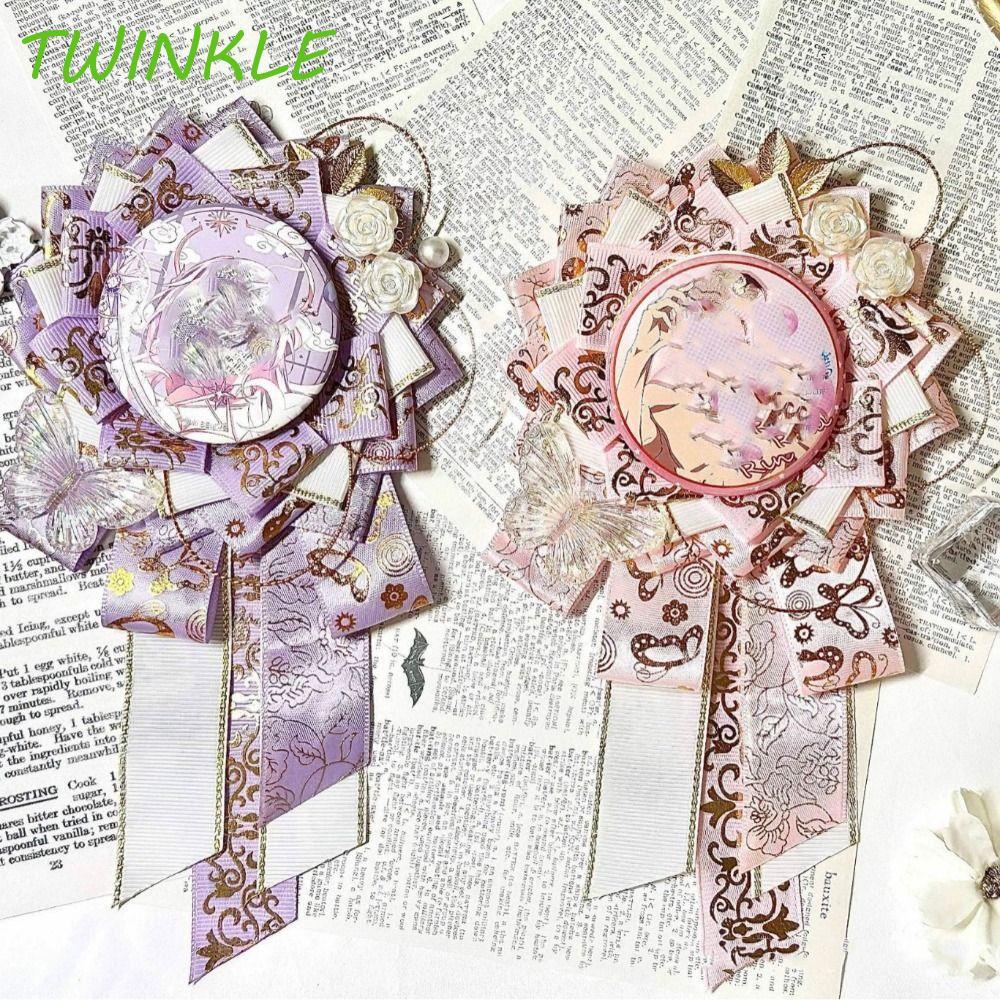 TWINKLE1 Anime Badge Holder, Oblique Tail Ribbon คอสเพลย์ตกแต่ง Pins ฐานแสดง, Ita กระเป๋าเติมป้ายดอก