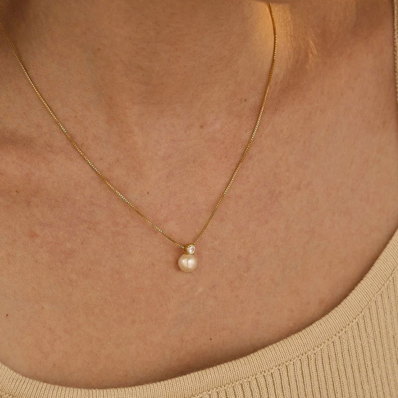 สร้อยคอมุกจำหลัก Zircon ดีไซน์หรูหราสำหรับผู้หญิง สแตนเลส Clavicle Chain แบบ ee-29 F67P
