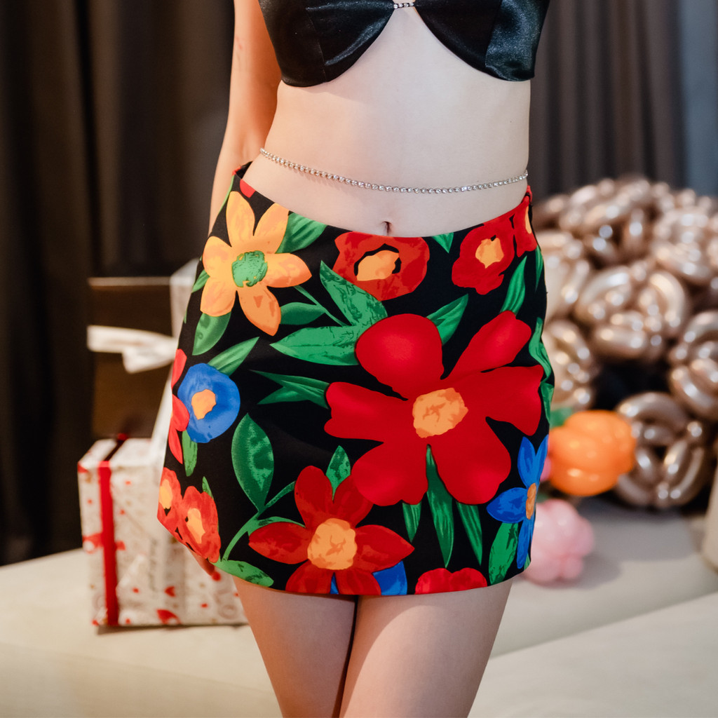 Lism MS-015 Contour A-Line Skirt กระโปรงสั้น