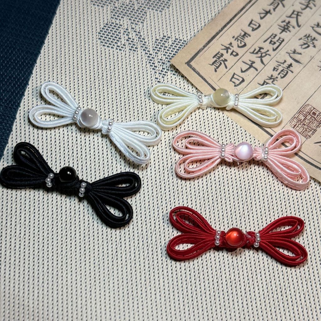 ลูกปัดหยกผีเสื้อผ้าหัวเข็มขัด cheongsam แผ่น amf Die อุปกรณ์เสริม 布扣 heangen珠式服装手工扣 复古城122QQ