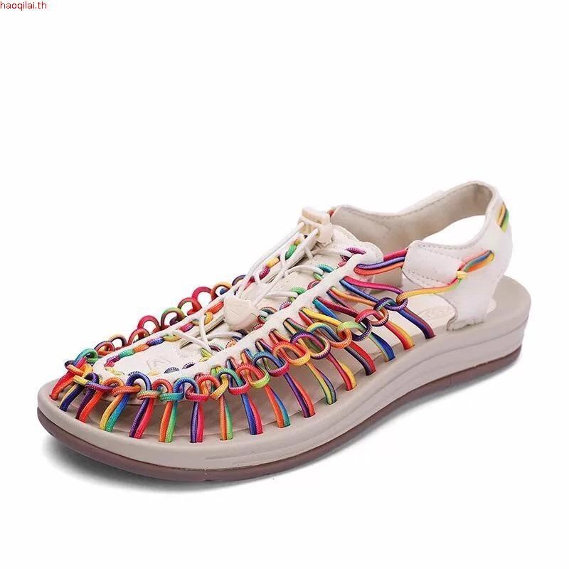 Keen Uneek ของแทั (สีขาว/สีดำ) รองเท้าแตะกีฬากลางแจ้ง ทำด้วยมือ 100% ระบายอากาศได้ดี ใส่ได้ทั้งชายแล