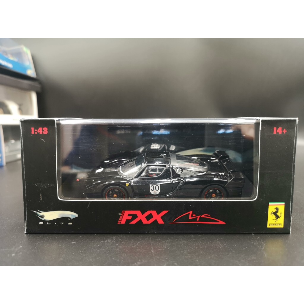 Hot Wheels Elite Hot Wheels Elite Ferrari FXX Hot Wheels Elite Version #30 สีรถมุกสีดํารถเก่าเริ่มต้