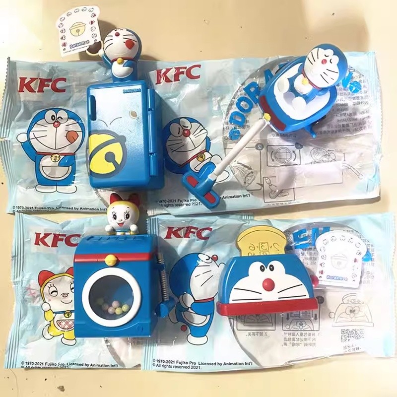 2021 KFC KFC Doraemon ของเล่น KFC Tinkerbell Cat Blue Fatty Business Card Holder Doraemon Note สติกเ