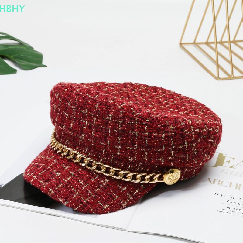 หมวกเบเรต์ทรง.Newsboy.สำหรับผู้หญิง ออกแบบโดยนักออกแบบ ลายเพิร์ลโซ่แบบทหาร