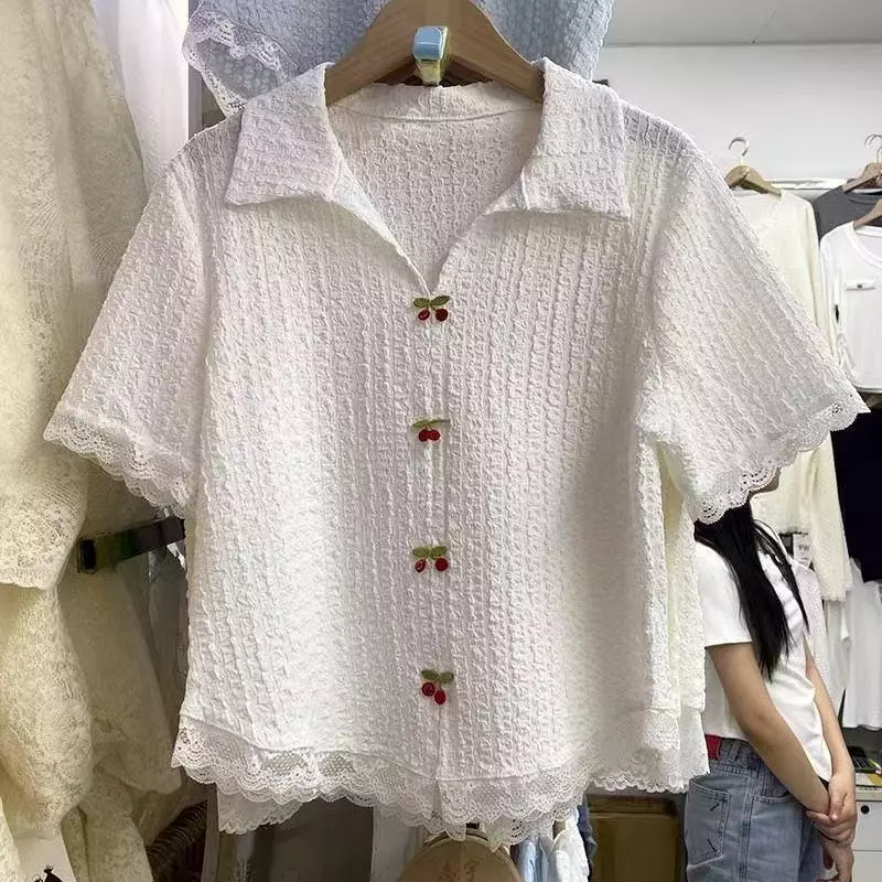 Red Berry เสื้อแขนสั้นคอวีเปิดไหล่ลายดอกซากุระ ชายลูกไม้ W708 thumbnail 3