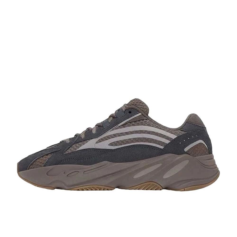 adidas YEEZY Boost 700V2 Mauve Unused