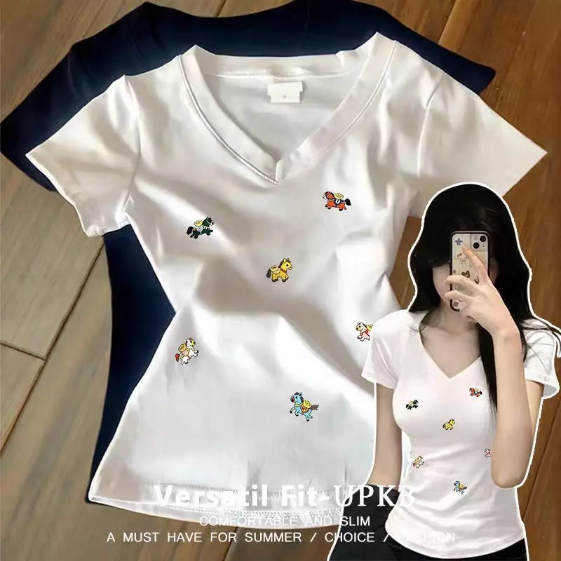 เสื้อยืดผู้หญิงทรงสลิม เสื้อครอปสาวอวบน่ารัก เสื้อสาวอวบพรางหุ่น เสื้อคอวี เสื้อเชิ้ตครอปสไตล์เกาหลี เสื้อผ้าแฟชั่นสวยๆ