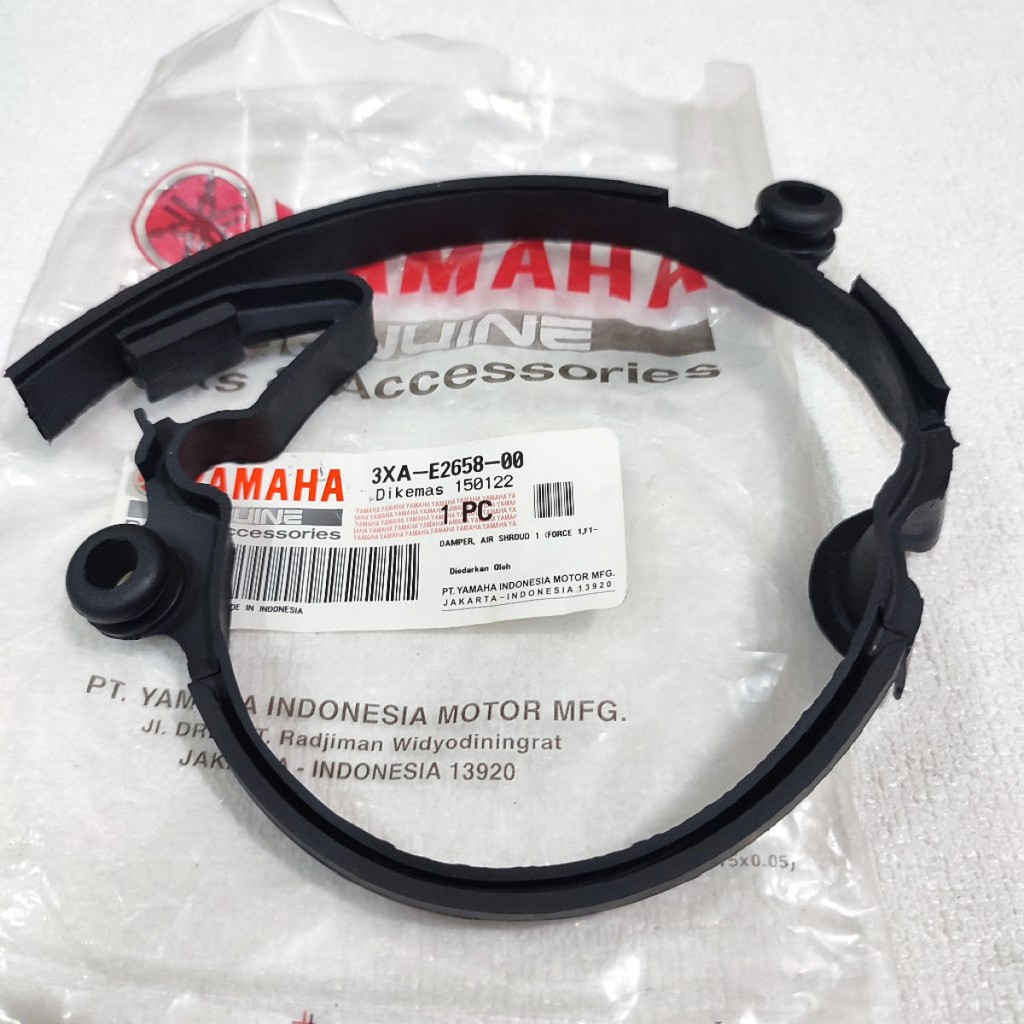MESIN DAMPER AIR SHROUD 1 ฝาครอบยางพัดลมเครื่องยนต์ F1ZR FIZR FORCE1 ORIGINAL YAMAHA 3XA-E2658-00