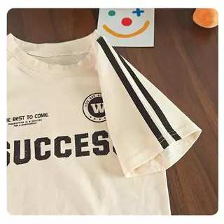 MooDeng Baby เสื้อ+กางเกง ชุดเซตเด็กชาย สกรียลาย สีครัม สีเทา แขนสั้น ขาสั้น ผ้าฝ้าน นุ่ม ใส่สบาย