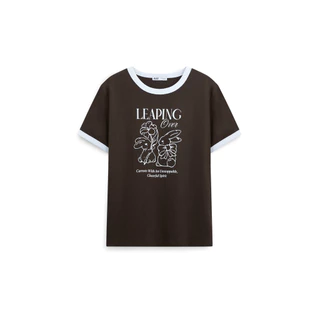 AIIZ (เอ ทู แซด) - AIIZ เสื้อยืดผู้หญิงแขนสั้นลายกราฟิก AIIZ Women’s Ringer Graphic T-Shirt