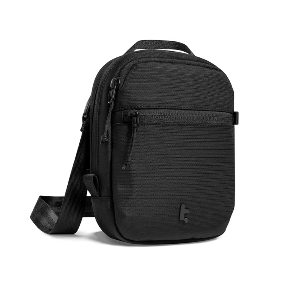 Tomtoc Aviator-T37 Travel Crossbody Bag กระเป๋าสะพายข้าง พร้อมเทคโนโลยี RFID Blocking - Black