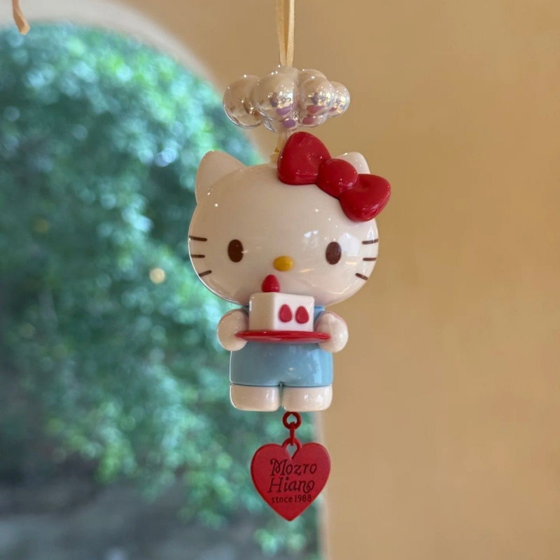 เค้ก สวัสดี คิตตี้ รถแขวนน่ารักภายในรถสร้างสรรค์พวงกุญแจตกแต่งของขวัญ