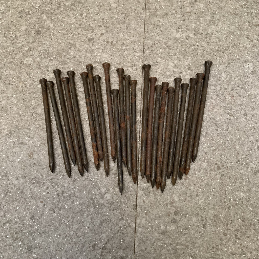 3 นิ้ว 8 เมตร CONCRETE NAILS WAREHOUSE (1 ภาชนะพลาสติก 20 ชิ้น)