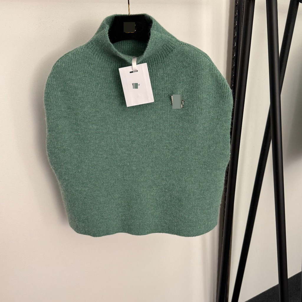 เสื้อกั๊กถักคอลำโพงพร้อมโลโก้เพชร #Temperament Dopamine