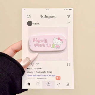 🎀wow DIY🎀 การ์ตูนน่ารักพับได้กระจกโทรศัพท์ยืนยืดพับได้วางเดสก์ทอปเป็นการสนับสนุนสำหรับทุกชนิดของกรณีโทรศัพท์ 🌟 C23