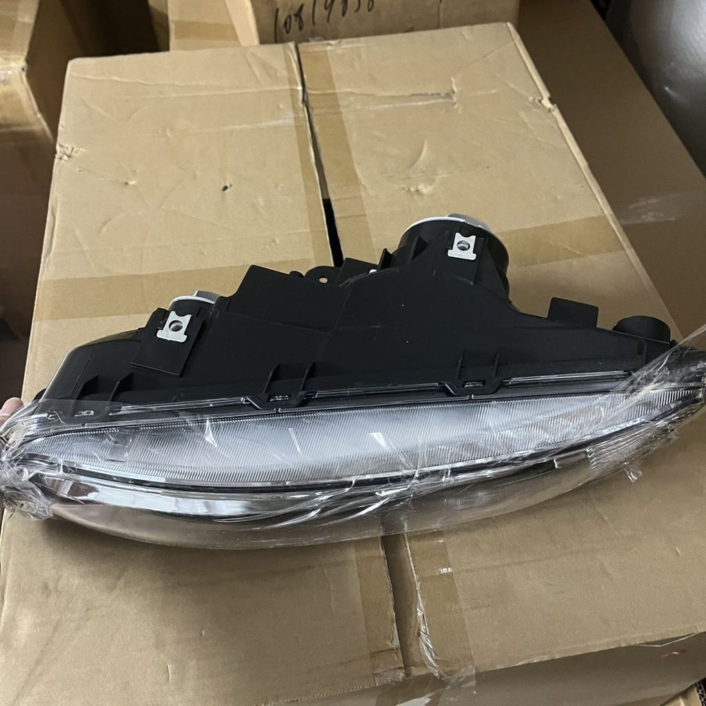 ชุดไฟหน้า สำหรับ MITSUBISHI FUSO FIGHTER FM1524 FN FK รถขวา