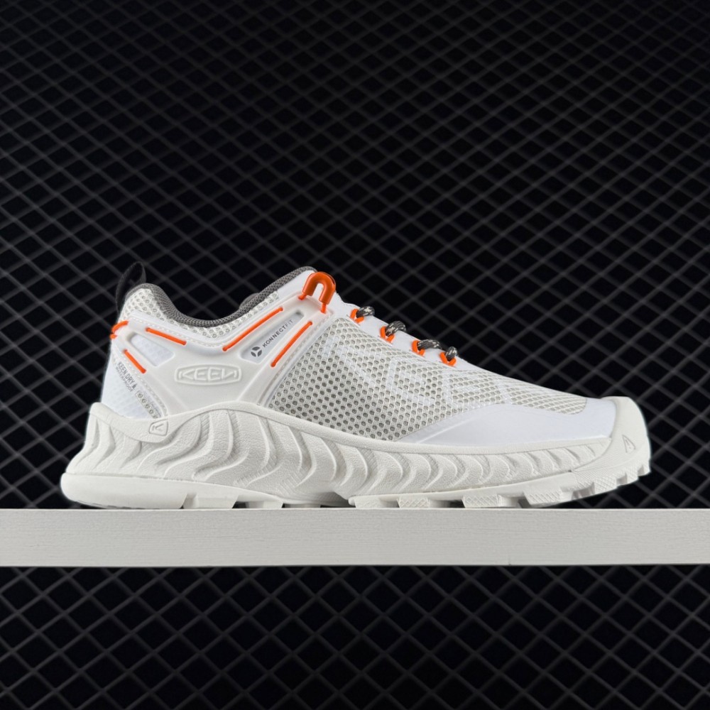 KEEN NXIS EVO รองเท้าผ้าใบสำหรับทุกเพศ สไตล์เรโตร และไว้วิ่ง พร้อมลายตาข่าย