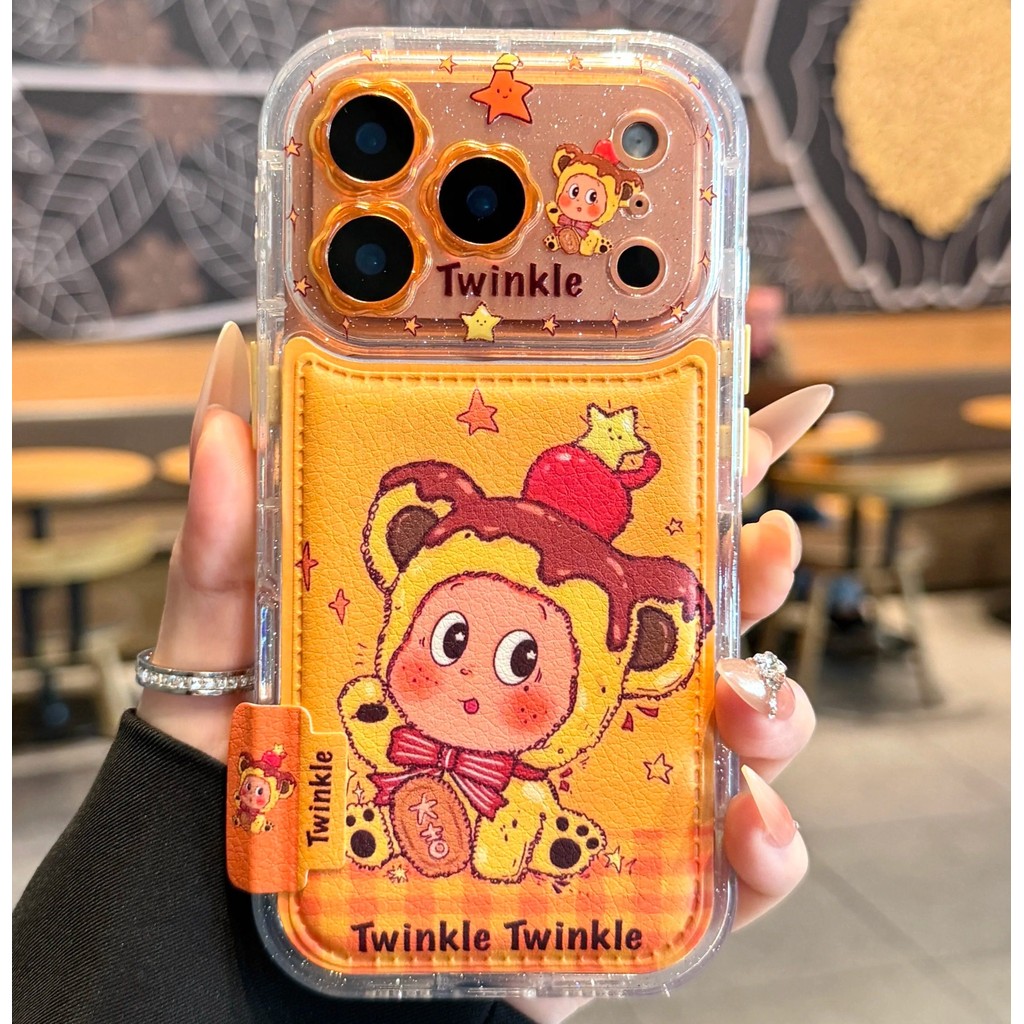 หนังน่ารักสีส้มหมีชุด Star Little Man เคสโทรศัพท์สําหรับ iPhone17 Pro Max 16 15 14 13 Pro Max กันกระแทกกล้องป้องกันการแตกร้าวฮาร์ดเชลล์ปกหลัง