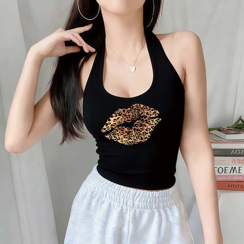 COD BOOM💥 เสื้อกล้ามผู้หญิง คล้องคอเว้าหลัง nobra เสื้อกั๊กแฟชั่นเซ็กซี่ เสื้อครอปสายฝอ เอวลอย ผ้านิ่มยืดพอดี*013
