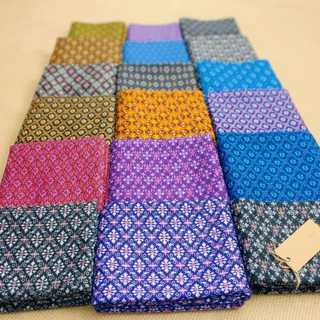 ผ้าถุงลายไทย L02 คละลาย คละสี สุ่ม10 ชิ้น เย็บสำเร็จ พร้อมนุ่ง ผ้าคุณภาพดี ผ้าไม่ลื่น พร้อมจัดส่งในไทย