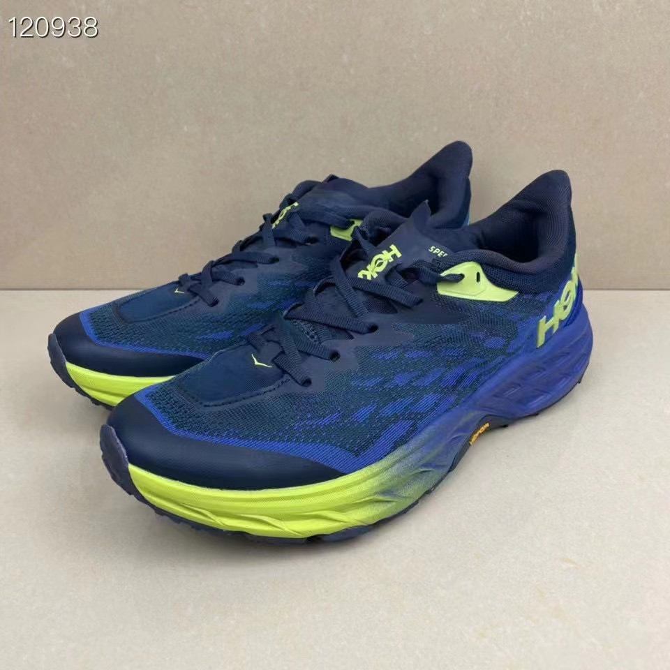 รองเท้า Hoka Speedgoat 5 สำหรับการเดินป่า