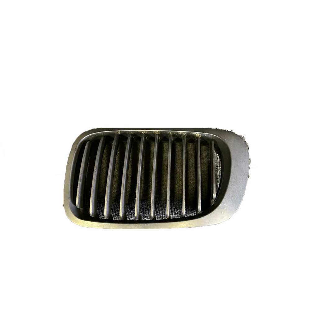 ตะแกรงกลางกระจังหน้าซ้ายใหม่ 51137030545 สําหรับ BMW 3 Series E46 2003-2006
