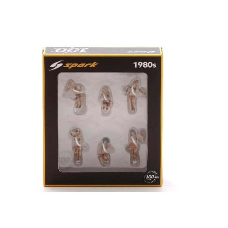 [คลังสินค้าพร้อม] Spark Spark Century-old 1/43 1980 Spark Racing Girl Doll Set (6 ชิ้นชุด)