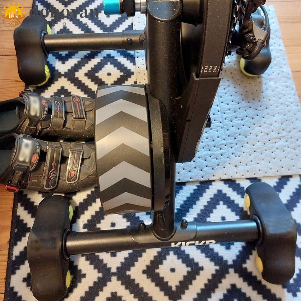 แผ่นรองเท้าพลาสติกกันลื่น 2 ชิ้น ใช้ได้ทั้งสำหรับการเล่นเทนนิสและการปั่นจักรยานในร่ม เช่น Wahoo Kick