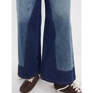[Pomelo] กางเกงยีนส์เอวสูงขากว้างตัดต่อแถบสีเข้ม / High Wais…