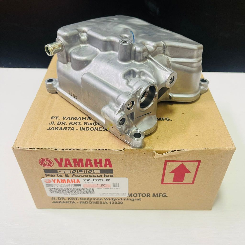 2DP-E1119-00 YAMAHA PART CYLINDER HEAD COVER NVX155 V1-V2 & NMAX155 V1-V2 & NVX V1-V2 & NMAX V1-V2