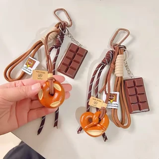 Ins สไตล์ Pretzel ขนมปังพวงกุญแจน่ารักจําลองอาหาร Key แหวนสําหรับกระเป๋าถือเครื่องประดับ