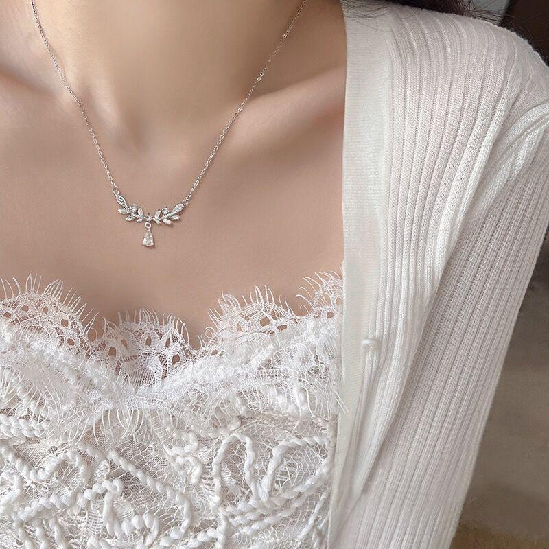 Newsmallbrains หรูหราคริสตัล Leaf Water Drop จี้สร้อยคอแฟชั่น Clavicle CHAIN สีเงินเพทายคอสําหรับแฟน