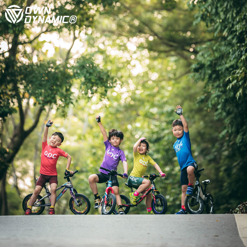 เด็กกีฬาแขนสั้น Own Dynamic OD กีฬาแขนสั้นขี่เสื้อผ้ากีฬาด้านบน