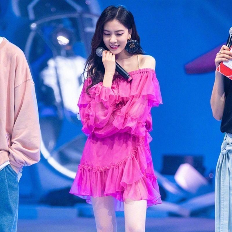 คลังสินค้าพร้อมของสะสม Star Rose Red 숄เดอร์