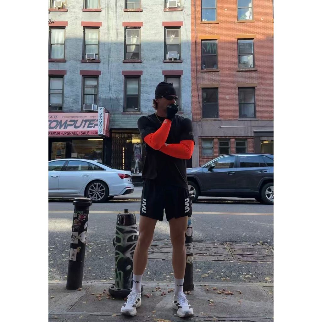 กางเกงขาสั้นสำหรับออกกำลังกาย UVU Series แห้งไวและระบายอากาศดี