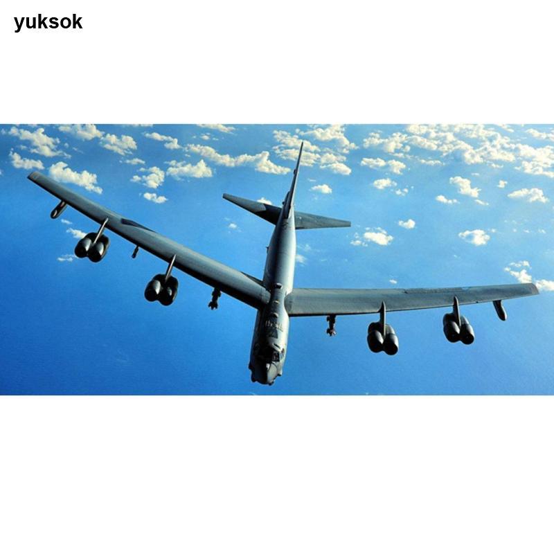 [yuksok] 1/200 Scale Diecast Alloy American B-52 Plane Model toy Collectibles 3D CNC
