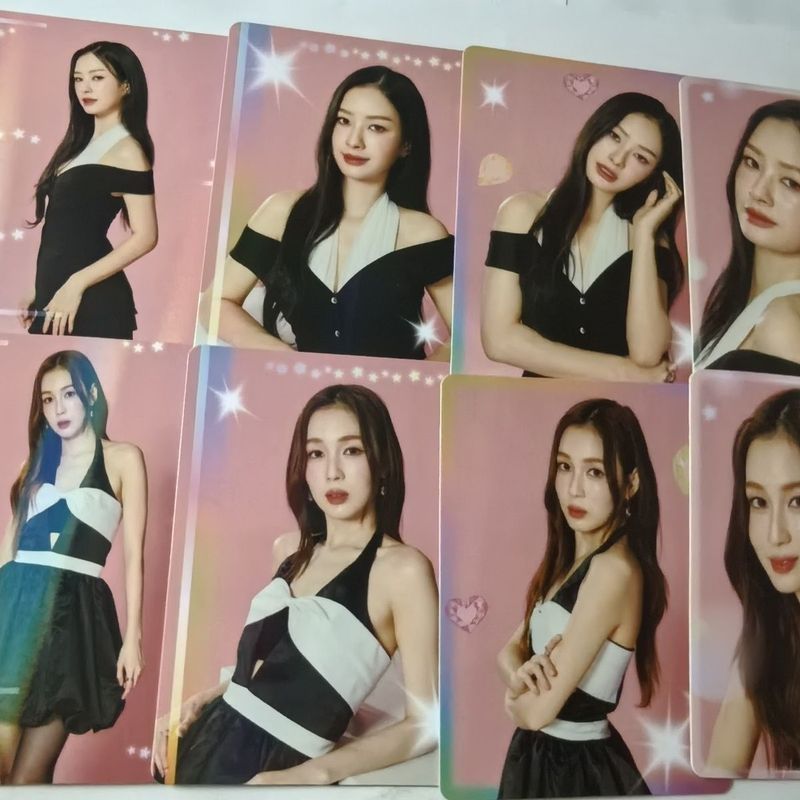 【พร้อมส่ง】gmm shop เพิ่มพูน เสื้อ เฟรมการ์ด music การ์ดGmm2025 การ์ดสุ่มเด็กผู้หญิงมกราคม milklove A