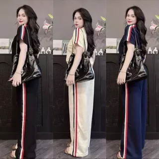ชุดเซ็ต 2 ชิ้น ผ้าวูลเวฟ กางเกงขายาว เอวยางยืด มีกระเป๋าข้างใส่สบาย งานปักน้องหมา แต่งแถบข้าง คอกลม มีกระเป๋าเสื้อ S329