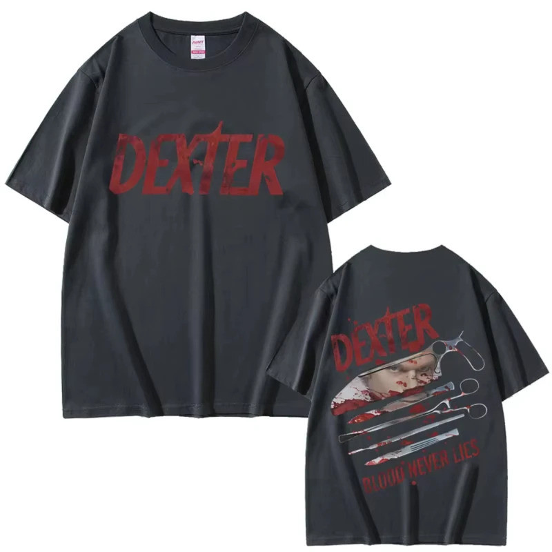 เสื้อยืดลาย "Blood Never Fords" จากซีรีส์ "Dexter" ของเด็กซ์เตอร์ มอร์แกน เสื้อยืดผ้าฝ้ายสไตล์เรโทรแ