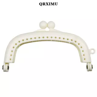 Sharprepublic 10 ชิ้นเรซิ่นกระเป๋ากรอบทํากระเป๋า Kiss Clasps ล็อค DIY Craft Arch รูปร่างเย็บผ้าสําหรับกระเป๋าหนังโทรศัพท์