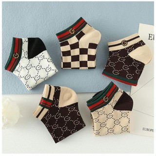 ถุงเท้าผู้ชาย 10 คู่ สไตล์เกาหลี กันกลิ่น ระบายอากาศดี ใส่สบ…