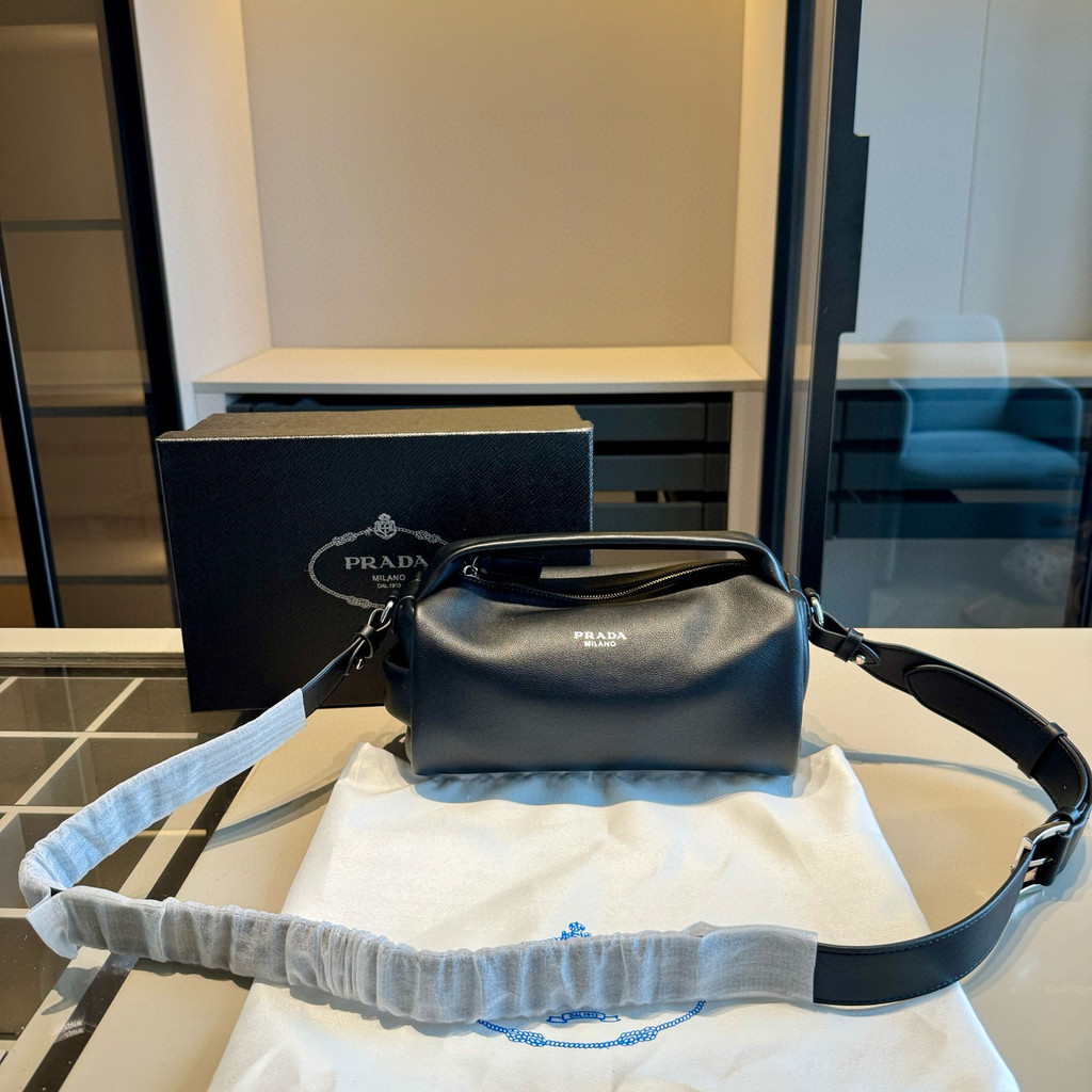 Prada Prada Counter กระเป๋า Messenger สไตล์ใหม่!Can Be Hand-Carried Can Be Carried Shoulder~สไตล์ Ce
