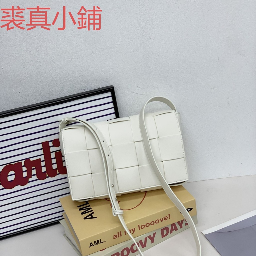 Qiuzhen Shop 2026 Braided Tofu Small Square Bag Single Room Cowhide Female Bag Men Women Commuter Ba