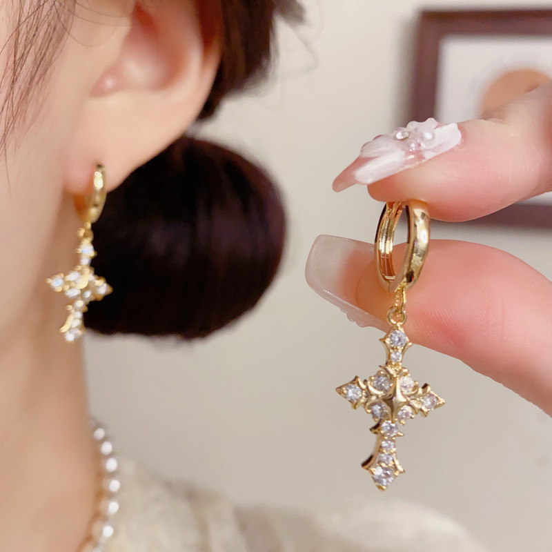 สร้อยคอมินิสไตล์ฝรั่งเศส design หรูหรา สวมใส่ง่าย และดูแพง
