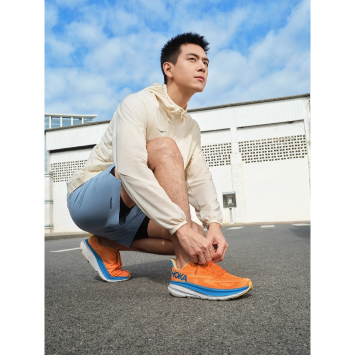 【HOKA Official store】NEW HOKA ONE ONE Clifton 9 Sneakers Hoka Orange 1127895-VOIM Running Shoesจัดส่