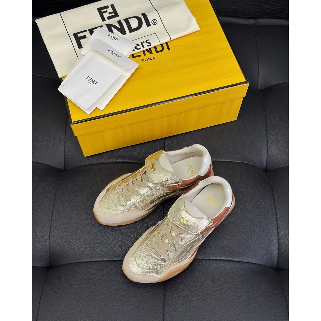 รองเท้าผูกเชือก Fendi Wave Pulse Round Toe