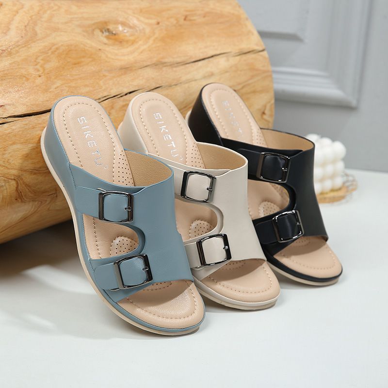 【Ready stock】New lightweight slippers, casual and simple wedge sandals