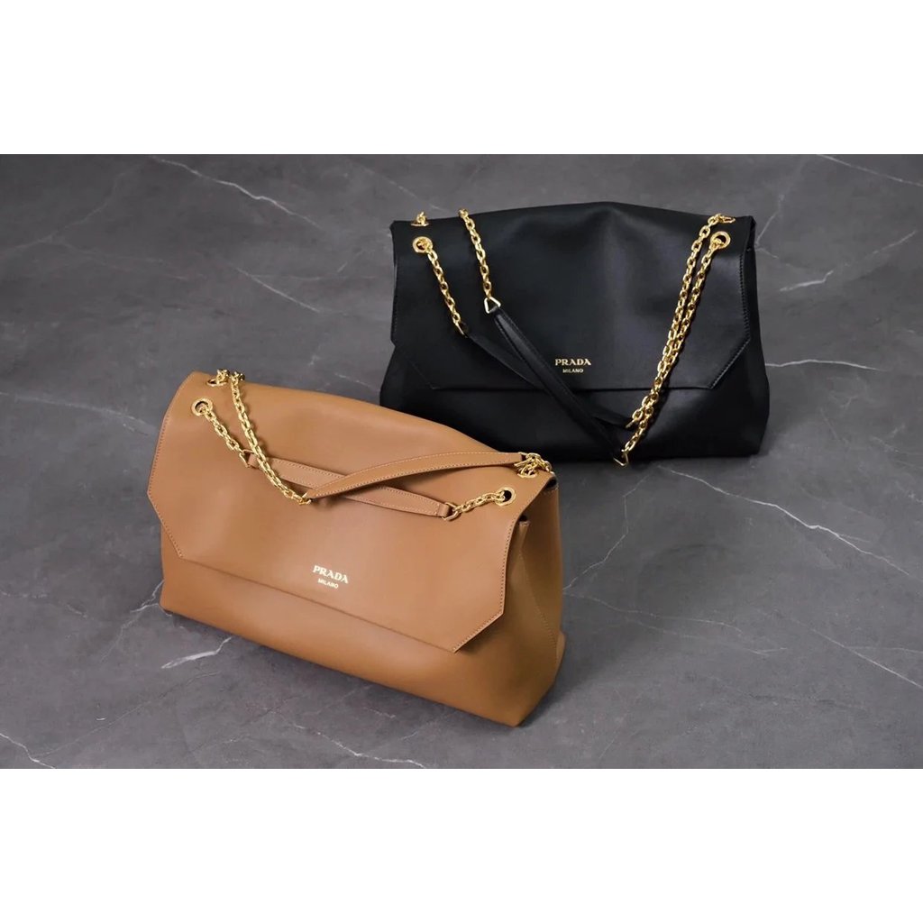 กระเป๋าสะพายหลุยส์ flap chain tote bag จาก Lada หนังวัวแท้ สไตล์ใหม่